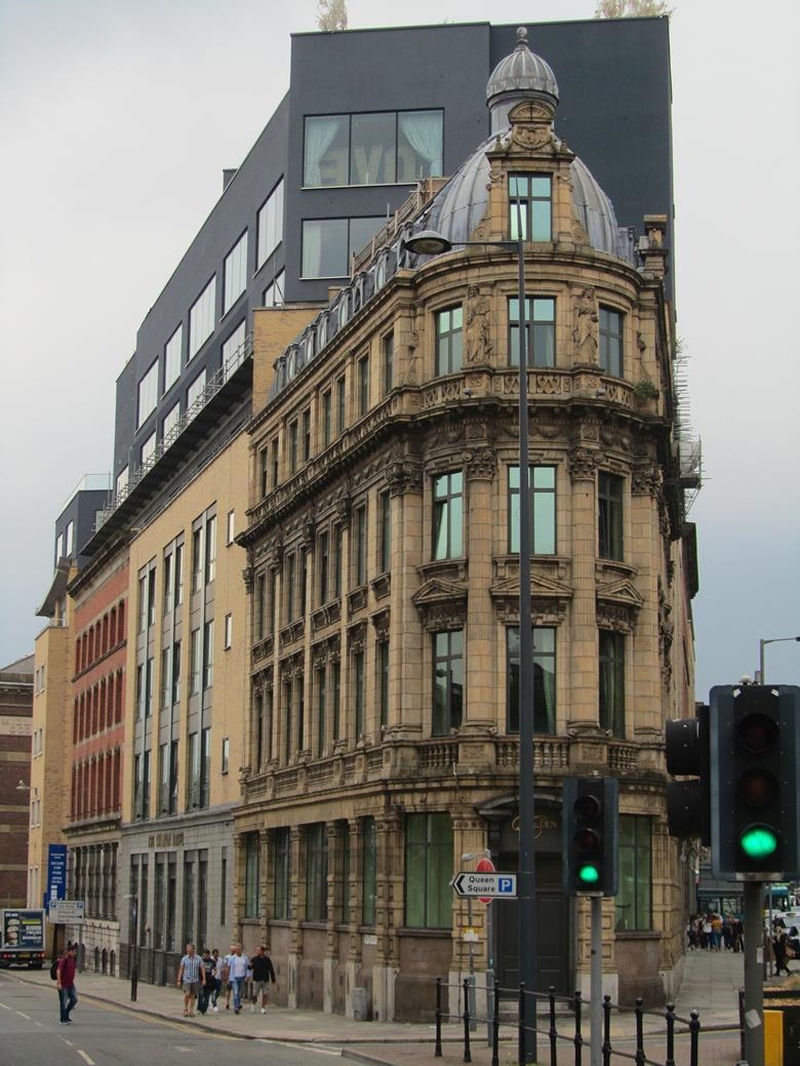 Shankly Hotel Carbuncle